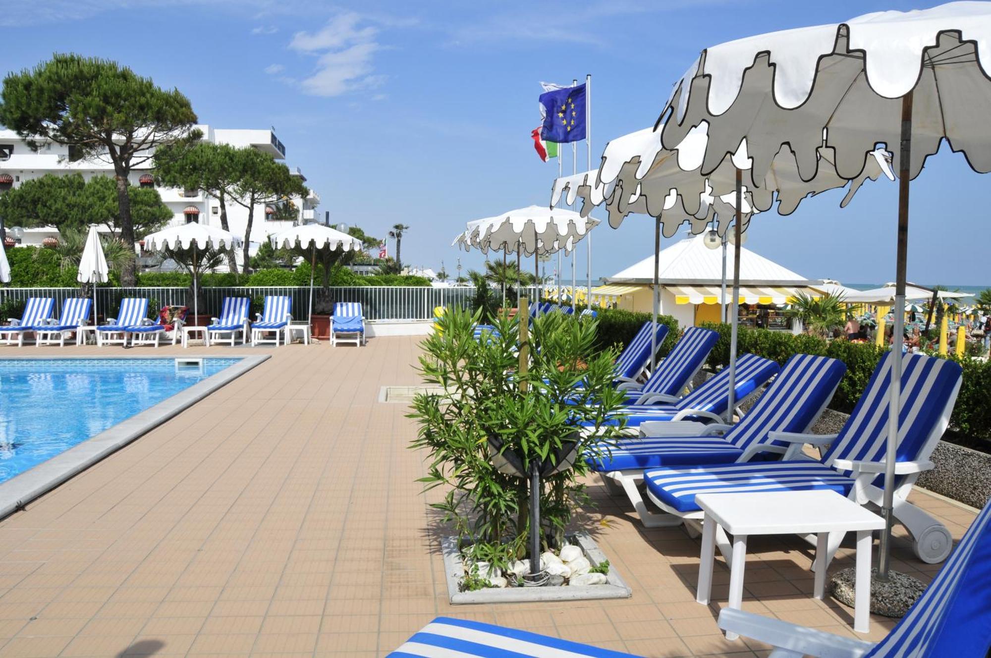 Hotel Plaza Esplanade Lido di Jesolo Exterior foto